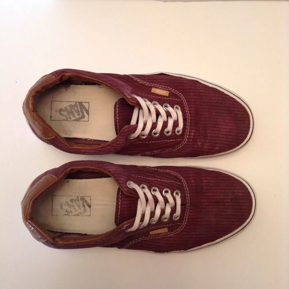 Vans Sneakers Mens 9 Burgundy Striped Canvas Low Top Lace Skate Retro Old Skool